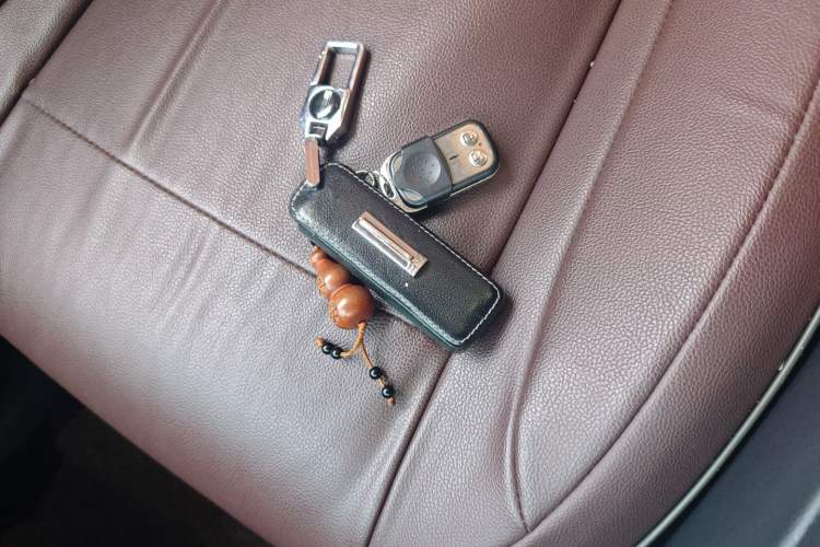 Used Wey VV6 2021 2.0T Two-Wheel Drive Smart Plus Vehicle Key