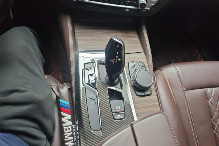 Used BMW 5 Series New Energy 2020 Mileage Upgrade Version 530Le Luxury Package
