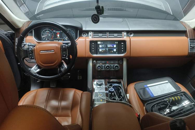 Used Land Rover Range 2016 5.0 SC V8 AB Prestige Extended Version
