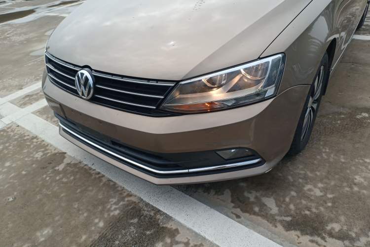 Used Volkswagen Sagitar 2017 1.6L Automatic Comfort Model Left Front Headlight