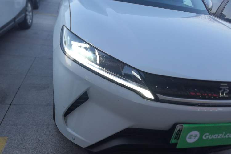 Used BYD Yuan UP 2024 301KM Leading Edition Right Front Headlight