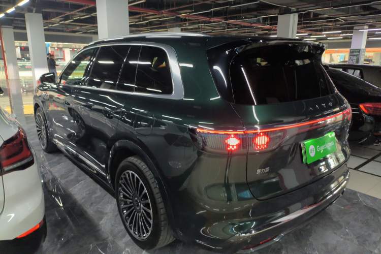 Used Hima AITO M8 2025 Extended-Range Ultra Version 53.4 kWh 6-Seater Edition