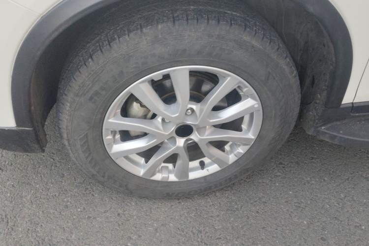 Used Nissan X-Trail 2017 2.0L CVT Comfort Edition 2WD Left Front Wheel Hub