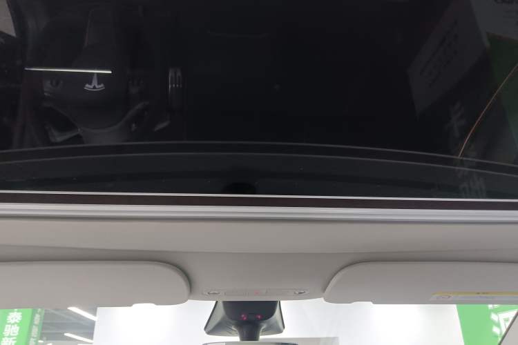 Used Tesla Model Y 2022 Long-Range All-Wheel-Drive Version