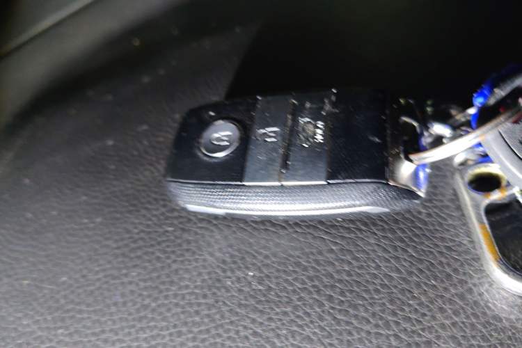 Used Land X7 2015 2.0T Panoramic Prestige Edition