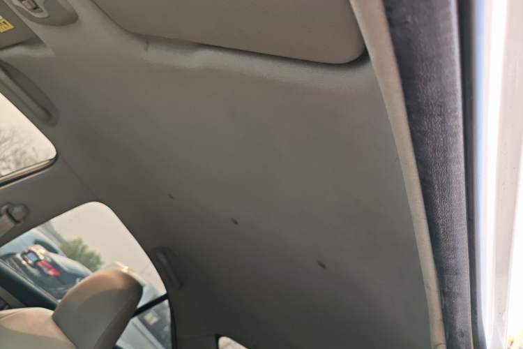 Used Chevrolet Sail 2015 Sail 3 1.3L AMT Ideal Edition Headliner