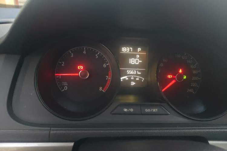 Used Volkswagen Lavida 2019 Lavida Start 1.5L Automatic Trendy Version China VI Standard Odometer Close Up