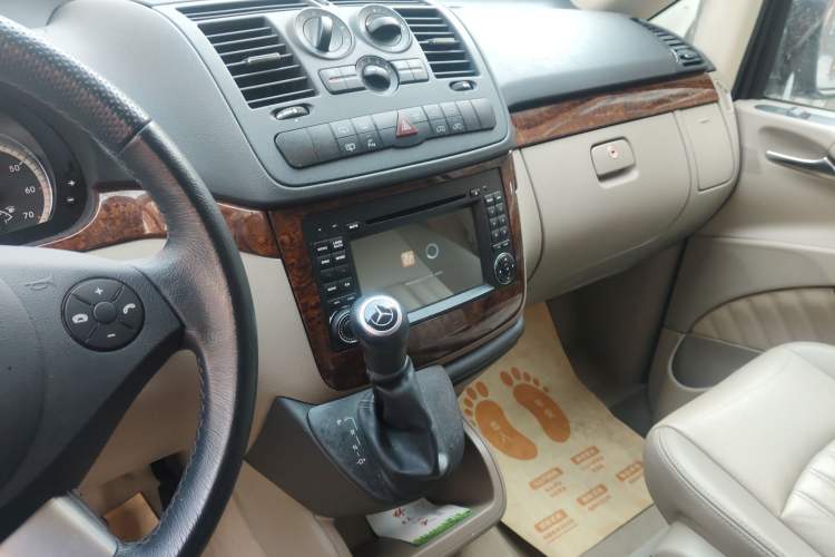 Used Mercedes-Benz Viano 2013 3.0L Comfort Edition Audio And AC Panel