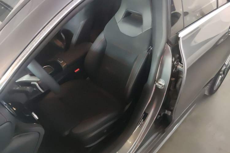 Used Mercedes-Benz CLA 2024-Year Facelifted CLA 200