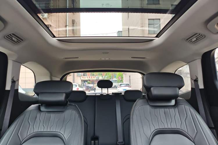 Used Ford Edge 2025 Escape L 2.0T EcoBoost Two-Wheel Drive 7-Seater Luxury Model Headliner