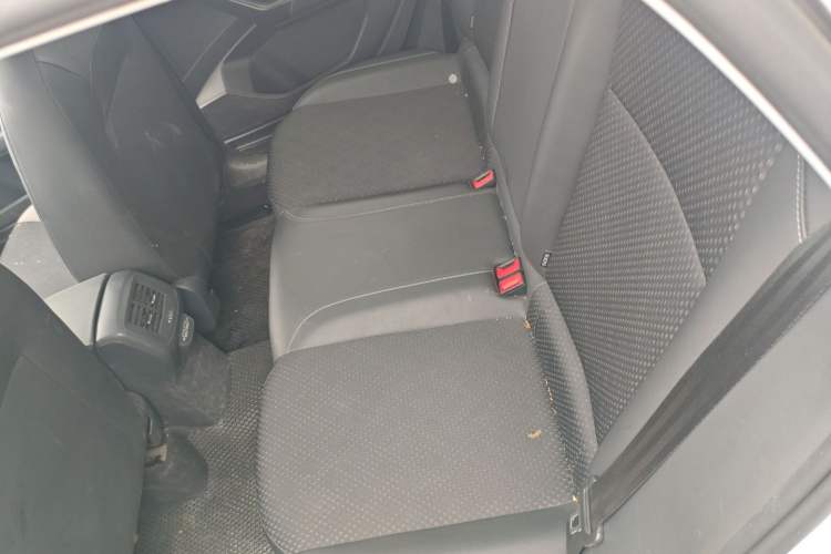 Used Volkswagen Tacqua 2023 200TSI DSG Joy-Connect Edition