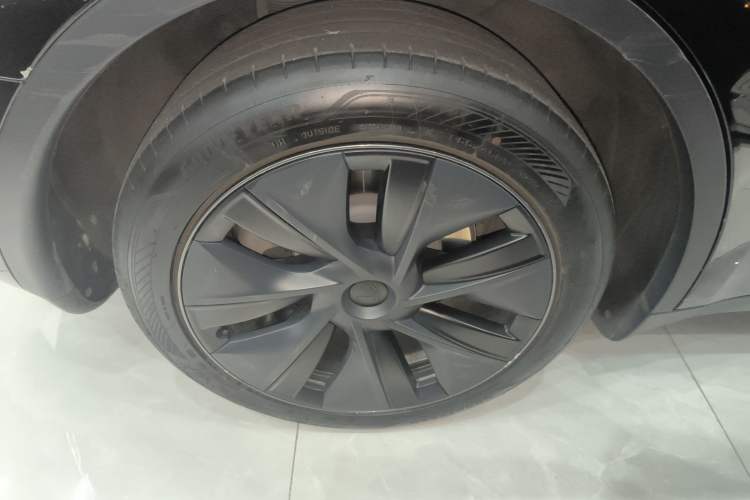 Used Tesla Model Y 2023 Rear-Wheel-Drive Version