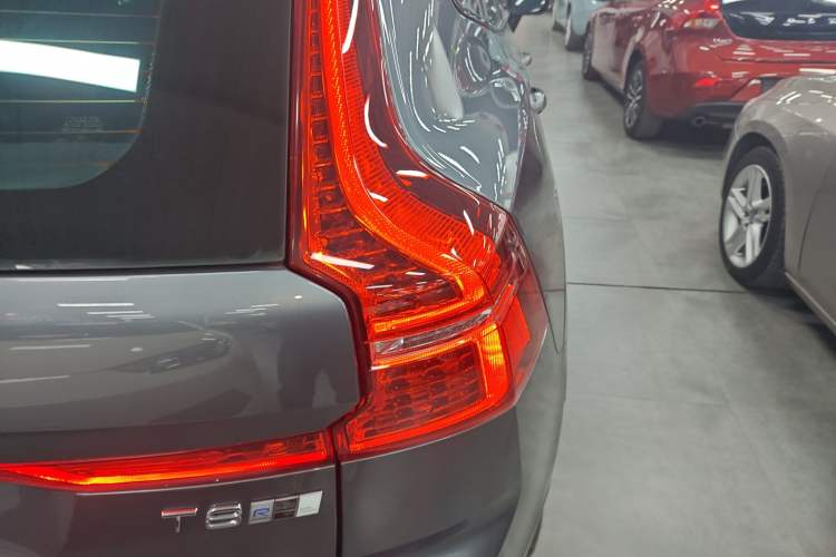 Used Volvo XC60 New Energy 2020 T8 eDrive Hybrid – Smart & Sporty Edition
