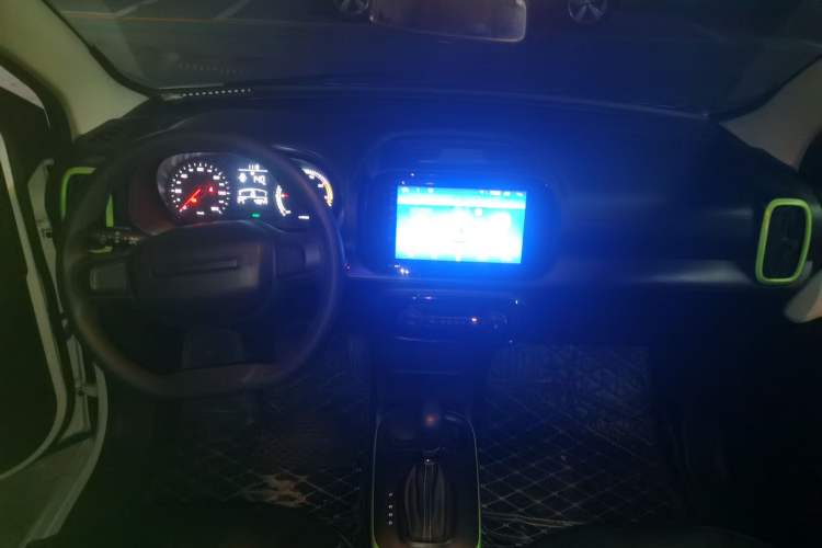 Used Roewe Clever 2021 302km All-Round Version Center Console