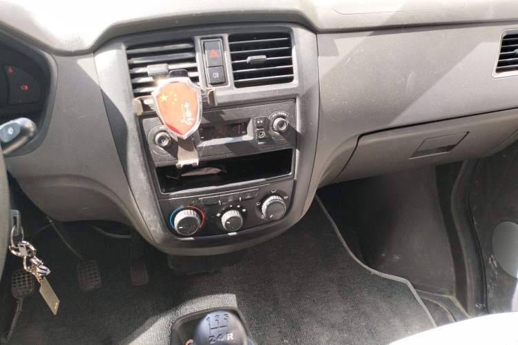 Used Wuling Rongguang S 2021 1.2L Base Model Window-Sealed 5-Seat LSI Car