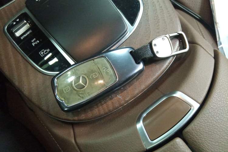 Used Mercedes-Benz E-Class New Energy 2022 Facelift E 350 e L Plug-in Hybrid Sedan
