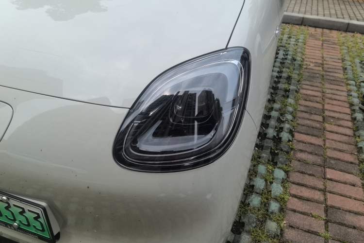 Used Wuling Hongguang MINIEV 2025 Four-Door Version Advanced Edition Left Front Headlight