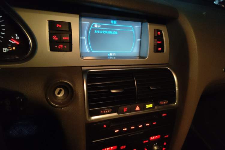 Used Audi Q7  Audio And AC Panel