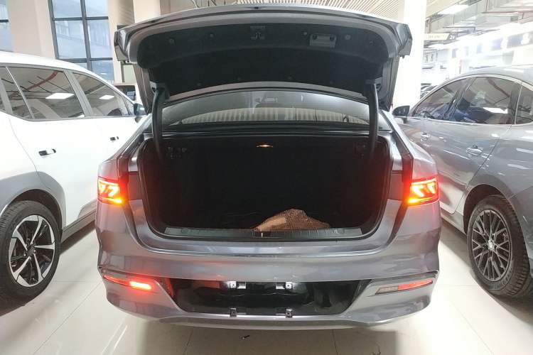 Used BYD Qin PLUS 2024 Honor Edition EV 510KM Beyond Model Trunk