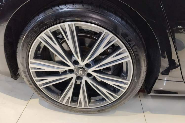 Used Audi A6L 2023 40 TFSI Luxury Dynamic Model
