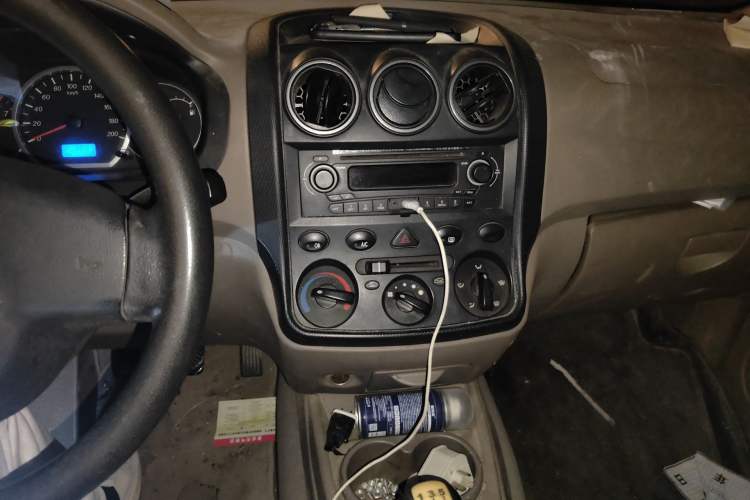 Used Wuling Hongguang 2013 1.5L Comfort Model
