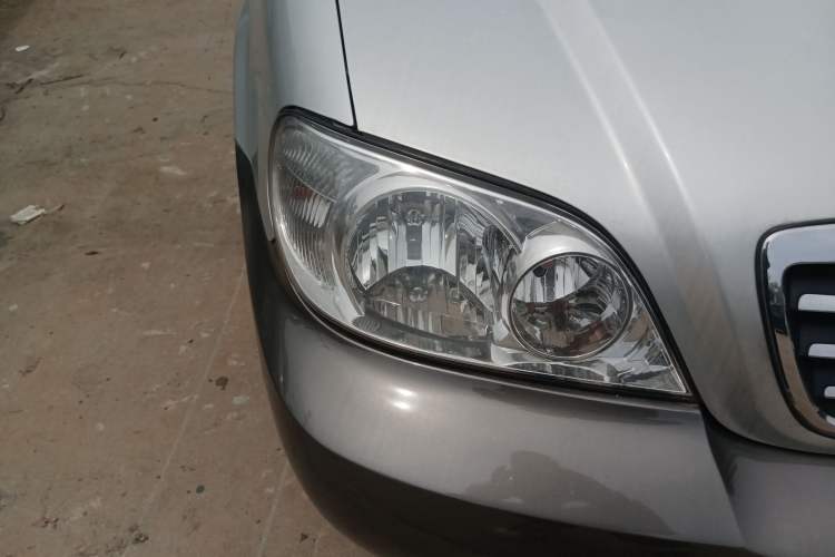 Used Kia Carnival 2006 2.7L GLS-2