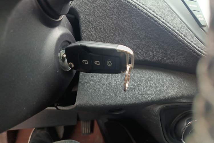 Used Ford Escort 2015 1.5L Automatic Fashion Model
