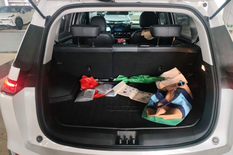 Used AION Y 2022 Plus 70 Smart Edition Trunk