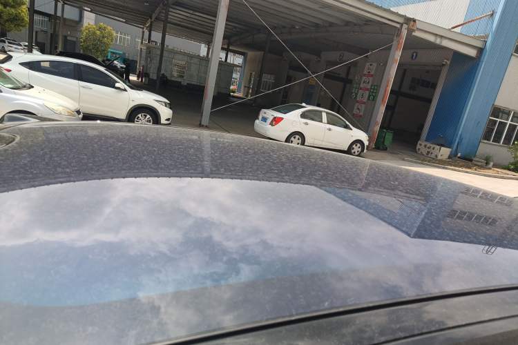 Used Nio ET5T 2025 75 kWh Touring Roof