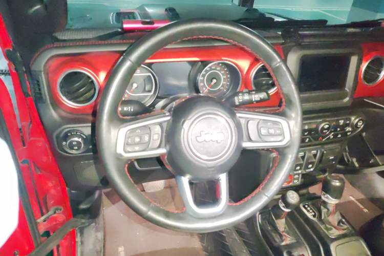 Used Jeep Wrangler 2019 2.0T Rubicon Two-Door Version China VI Emission Standard