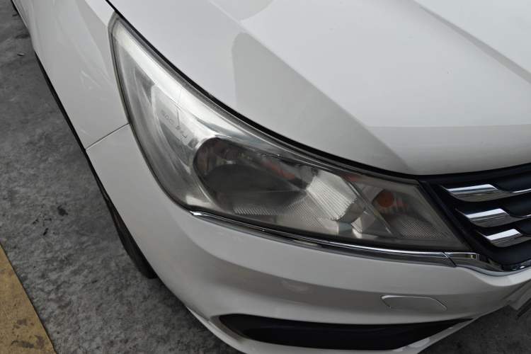 Used Baojun 310 2017 1.5L Automatic Fashion Model