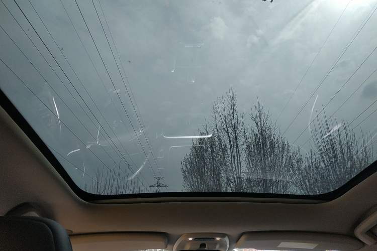 Used Volvo V40 2015 1.6T Zhiya Edition Headliner