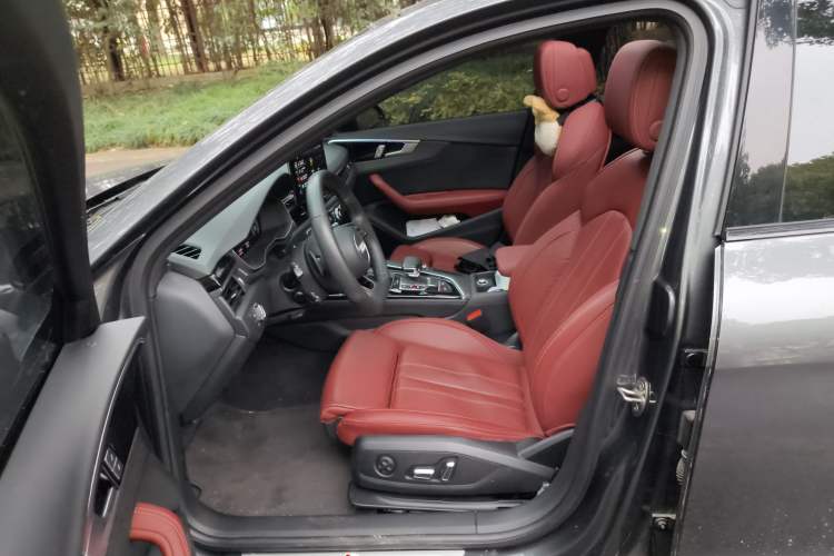 Used Audi A4L 2024 40 TFSI Luxury Dynamic Edition