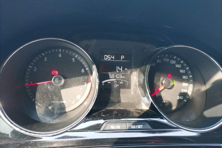 Used Volkswagen Bora 2015 Value Edition 1.6L Automatic Comfort Version Odometer Close Up