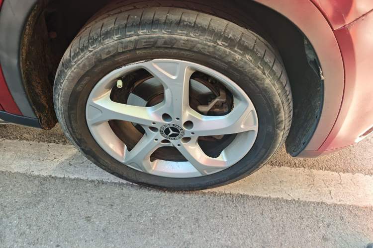 Used Mercedes-Benz GLA 2017 GLA 200 Sport Edition Right Front Wheel Hub