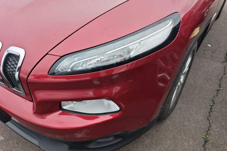 Used Jeep Cherokee 2016 2.4L Leading Smart Version
