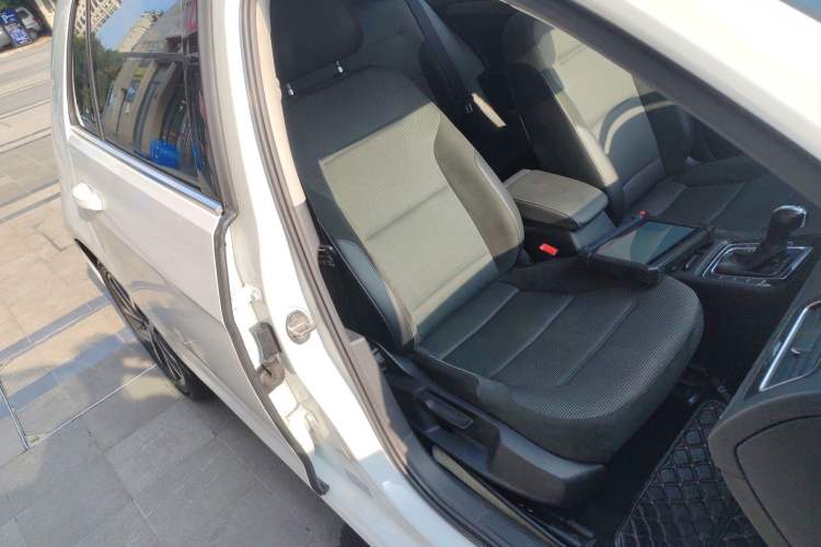 Used Volkswagen Golf 2020 280TSI DSG Comfort Version Right Front Seat