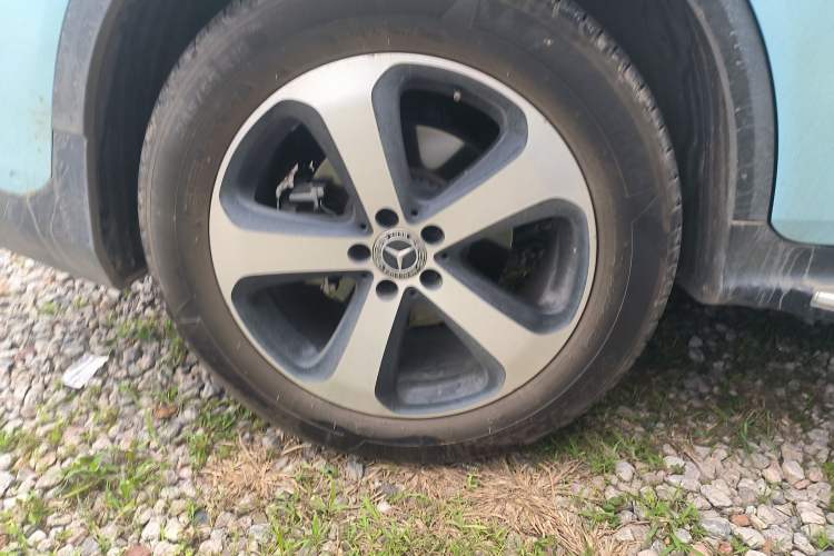 Used Mercedes-Benz GLC 2019 Facelift GLC 260 L 4MATIC Luxury Model Exterior 5