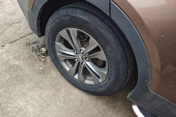 Used Hyundai Santa Fe 2013 2.4L Automatic 2WD Comfort Edition