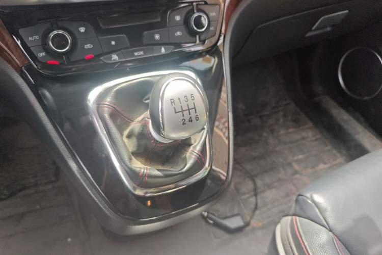 Used Haval H6 2013 Sports Edition 1.5T Manual Two-Wheel Drive Elite Model