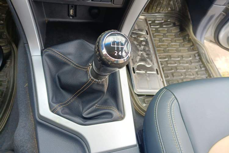 Used Great Wall Wingle 6 2014 2.0T Two-Wheel Drive Navigation Version 4D20B