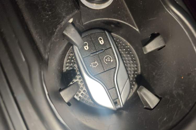 Used Maserati Ghibli 2022 2.0T GT Sharp Edition Vehicle Key