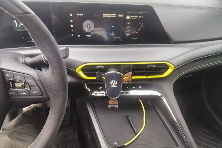 Used CHANGAN UNI-T 2022 1.5T Prestige Version
