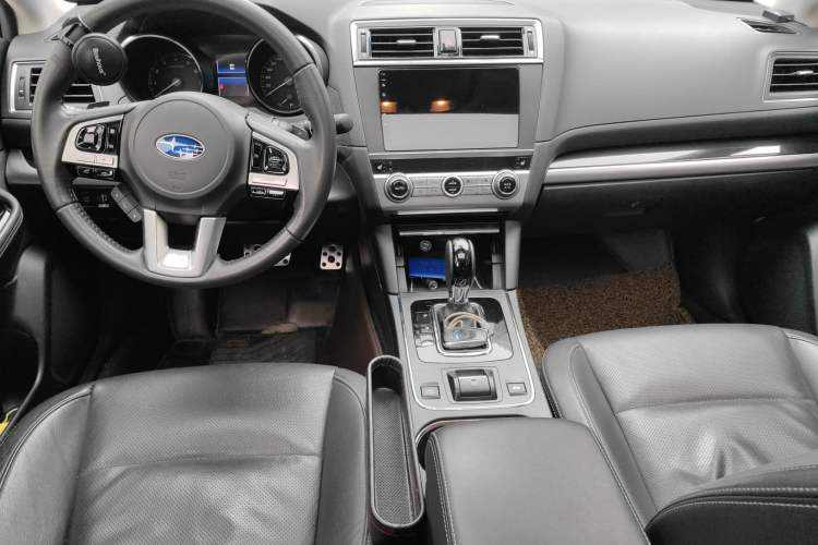 Used Subaru Outback 2016 2.5i Sport Navigation Edition Center Console