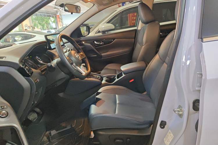 Used Nissan Qashqai 2025 Honor 2.0L CVT XV+ Leading Edition
