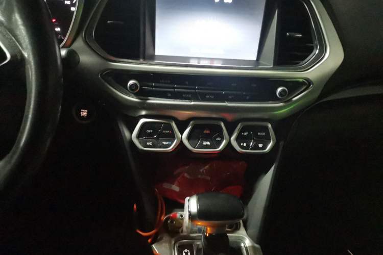 Used GAC Trumpchi GS4 2017 235T G-DCT Two-Wheel Drive Luxury Edition
