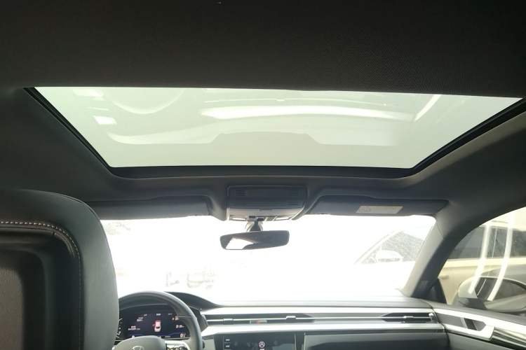 Used Volkswagen FAW-Volkswagen CC 2023 330TSI Ignite Edition Headliner