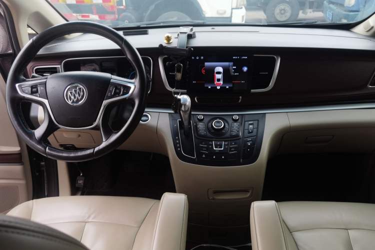 Used Buick GL8 2015 2.4L Luxury Business Premium Edition Center Console