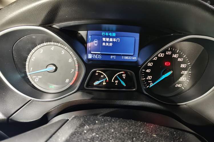 Used Ford Focus 2012 Hatchback 2.0L Automatic Luxury Sport Model
