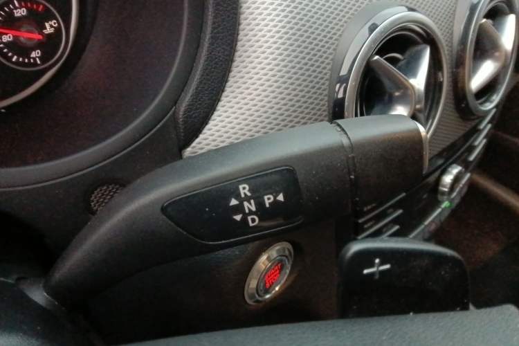 Used Mercedes-Benz B-Class 2015 B 200 Fashion Model Gear Lever